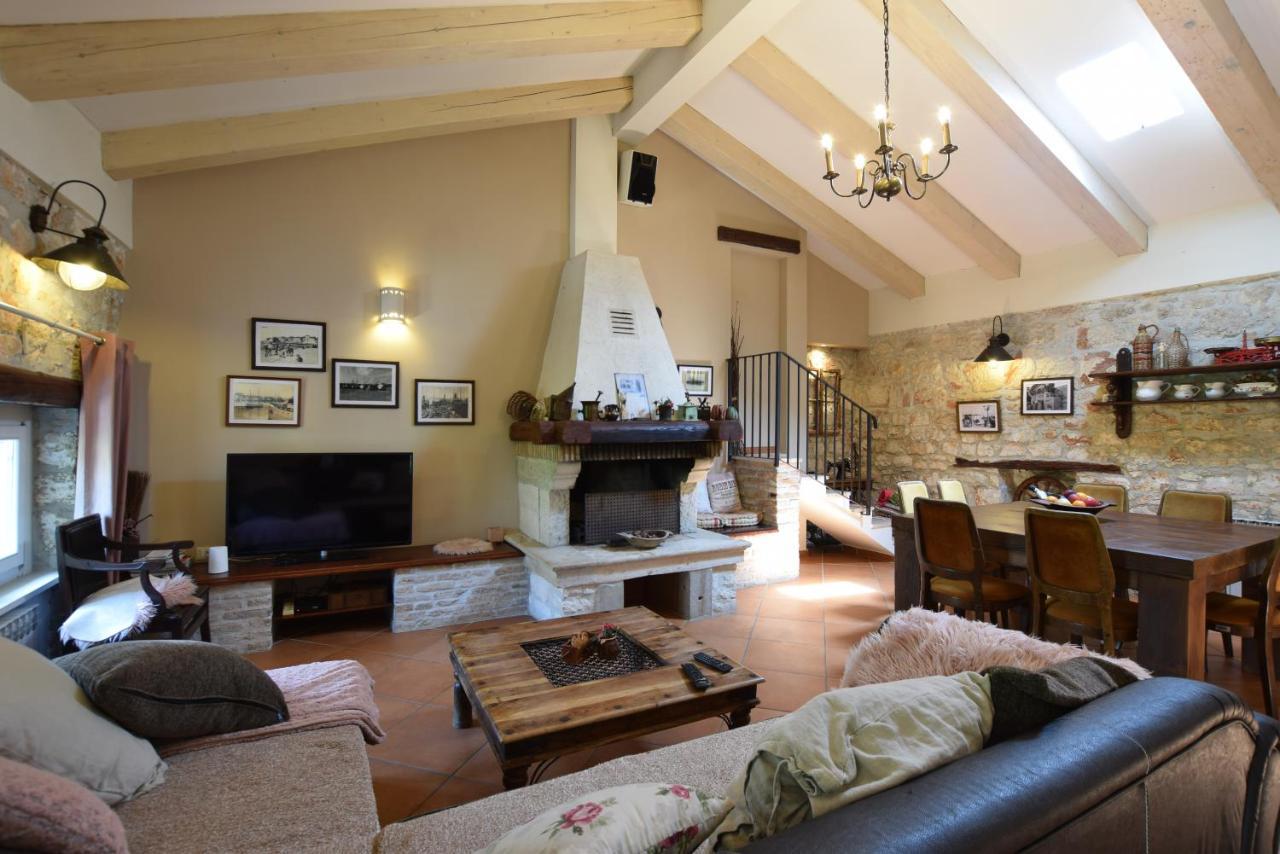 Saison Openning Prices Luxury Villa Nini With Fireplace, Private Pool, Bikes, Barbecue And Much More Porec Ngoại thất bức ảnh