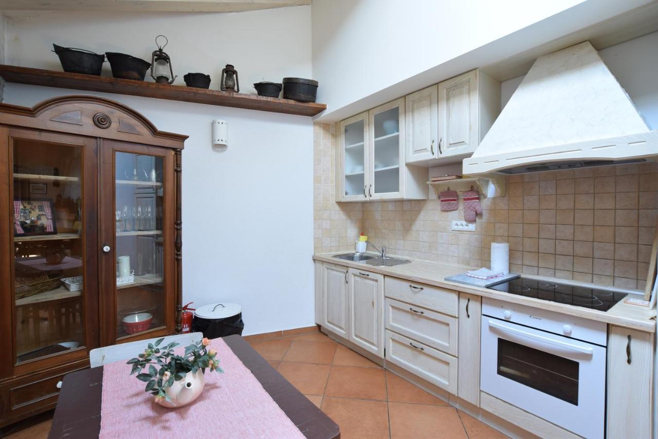 Saison Openning Prices Luxury Villa Nini With Fireplace, Private Pool, Bikes, Barbecue And Much More Porec Ngoại thất bức ảnh